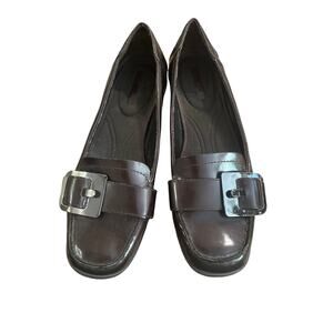 Women’s Nine West Brown Metallic Loafers. Size 8.5